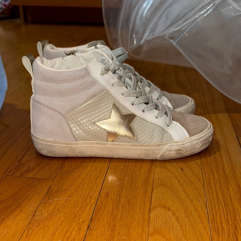 Vintage Havana High-Top Sneakers with Gold Star